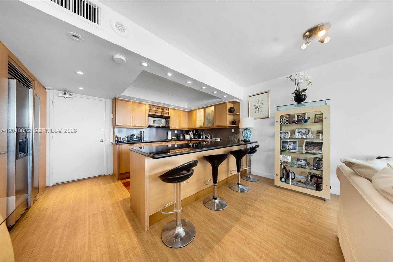 465 Ocean Dr # 1009, Miami Beach, FL 33139 photo 5