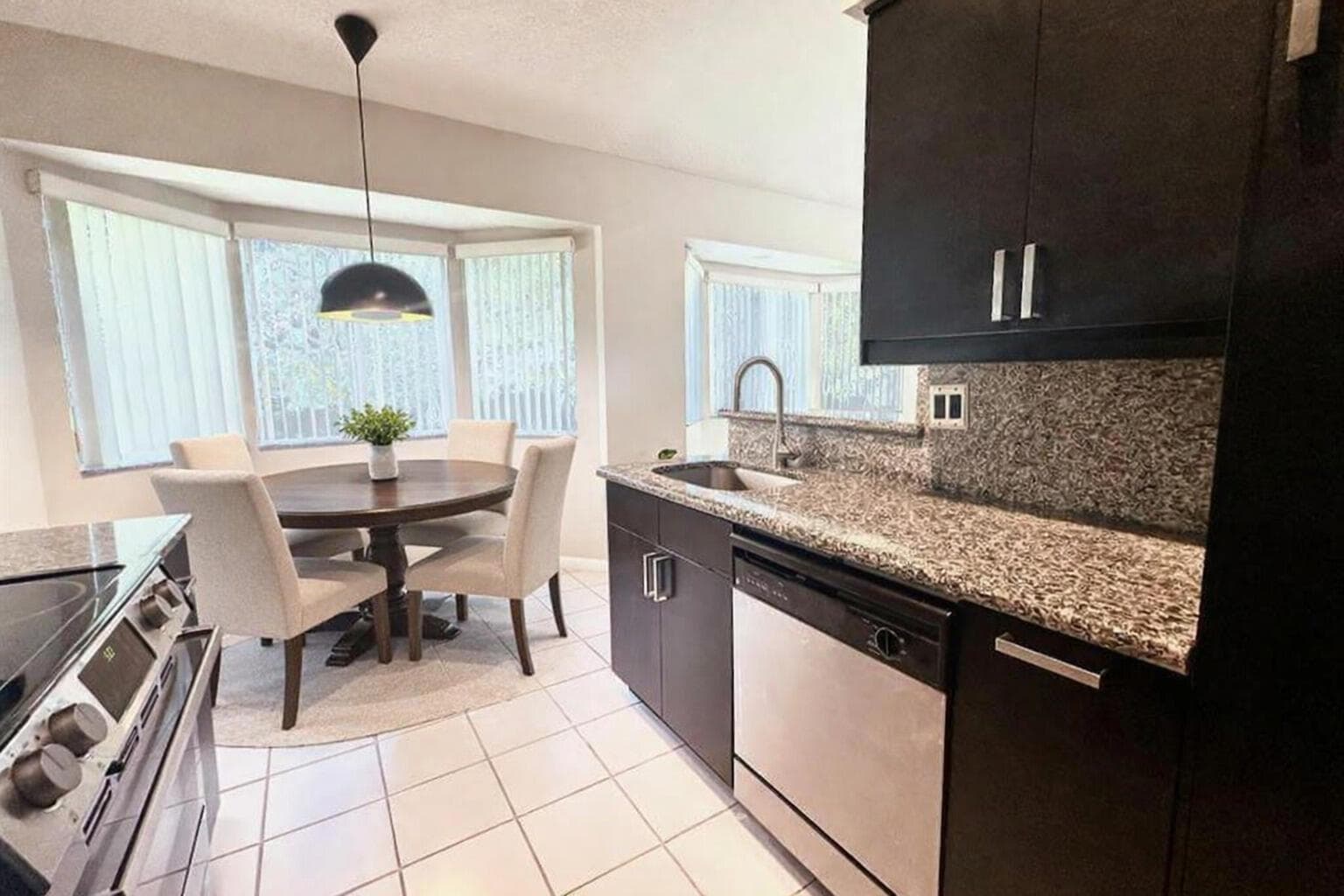 9202 NW 9th Court, Plantation, FL 33324 photo 2