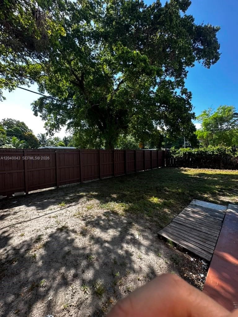1201 NE 148th St # B, Miami, FL 33161 photo 3