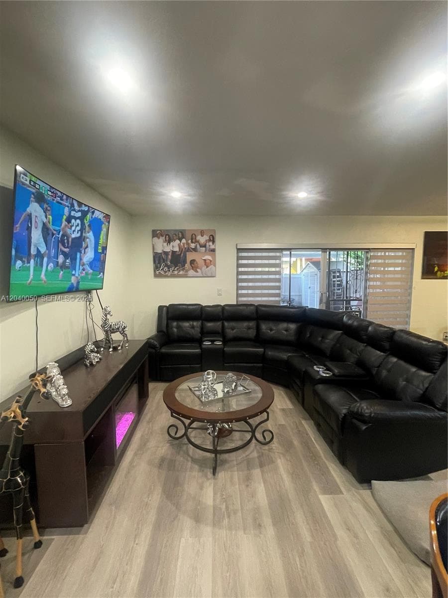 6945 W 2nd Way, Hialeah, FL 33014 photo 2
