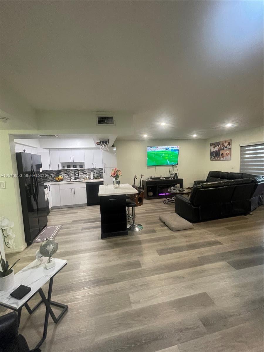 6945 W 2nd Way, Hialeah, FL 33014 photo 5