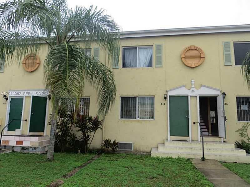 436 NW 84th Ter # 436, Miami, FL 33150 photo 2