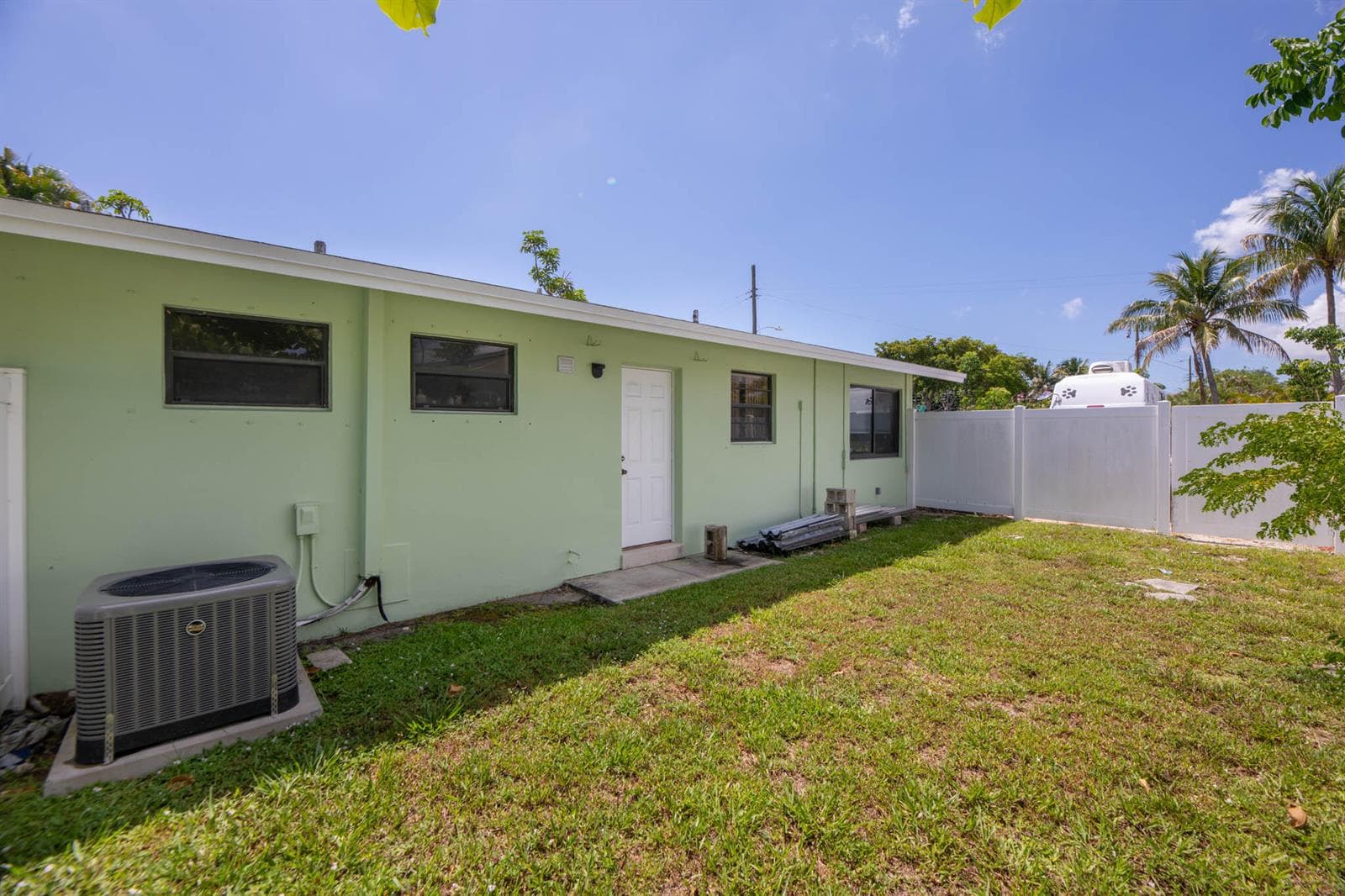 805 NE 40th Street # 1-3, Oakland Park, FL 33334 photo 4