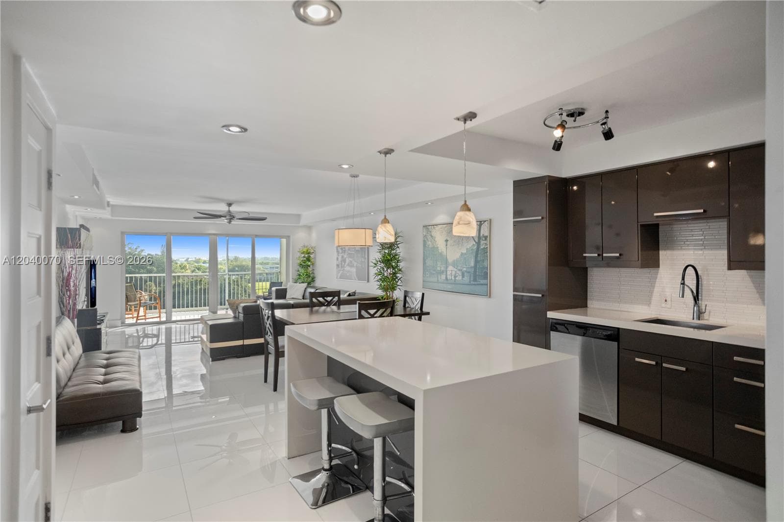 3050 N Palm Aire Dr # 710, Pompano Beach, FL 33069 photo 3