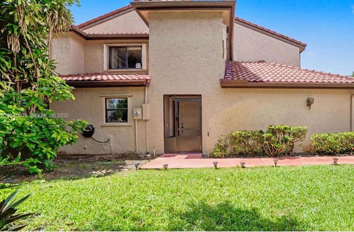 3539 W Inverrary Blvd W, Lauderhill, FL 33319 photo 2