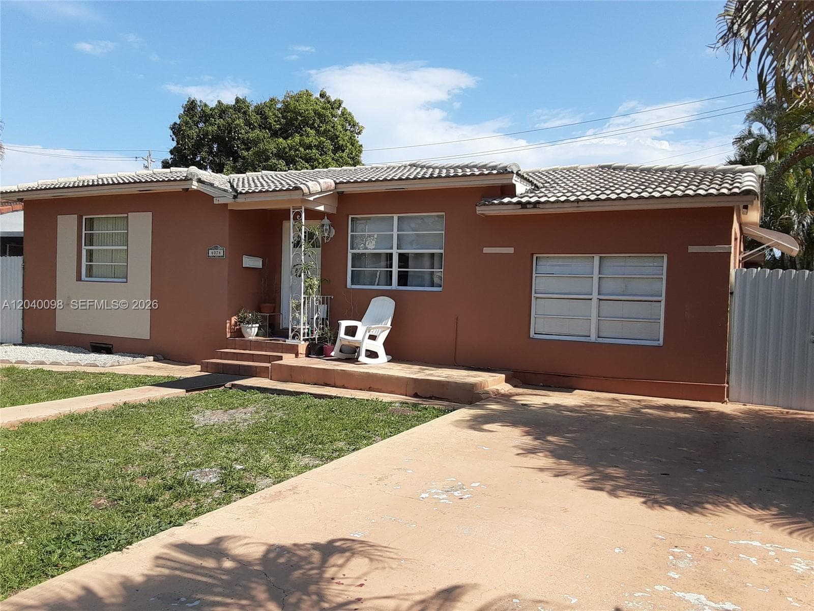 4074 NW 4th St, Miami, FL 33126 photo 2