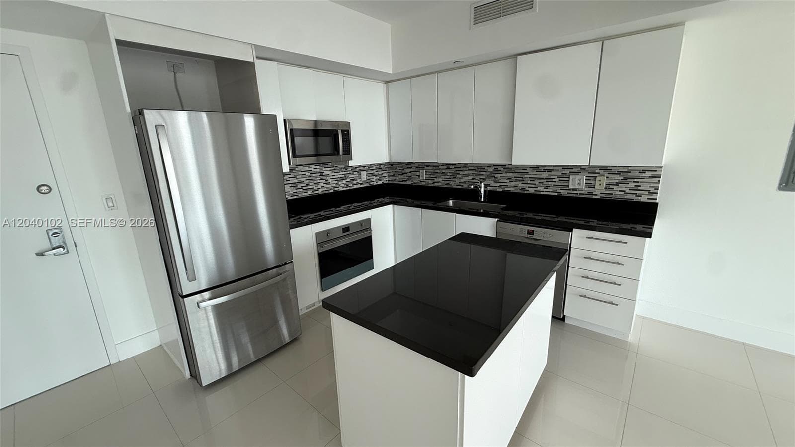 92 SW 3 Street # 3311, Miami, FL 33130 photo 3