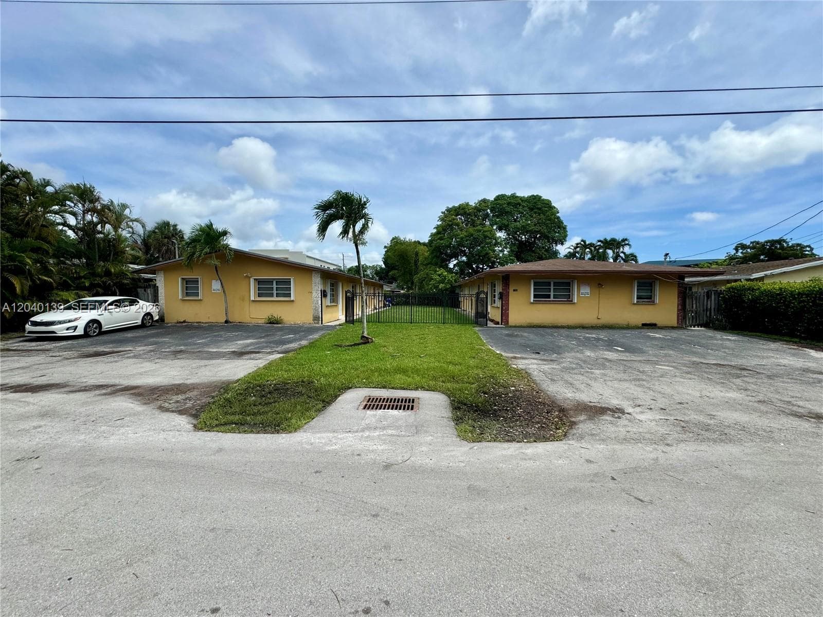 1727 SW 21st St, Fort Lauderdale, FL 33315 photo 2