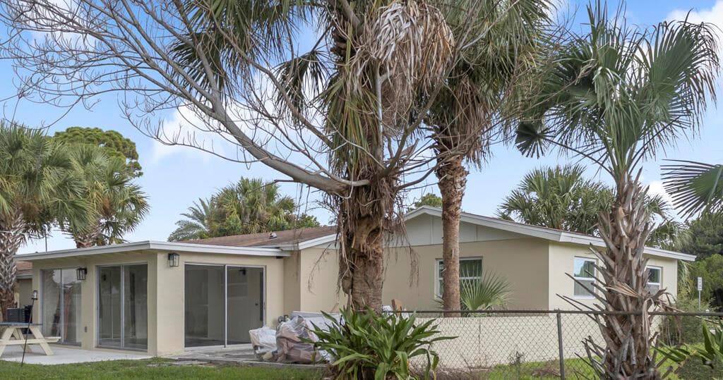 371 W 34th Street, Riviera Beach, FL 33404 photo 5