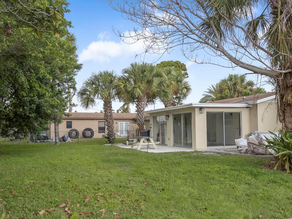 371 W 34th Street, Riviera Beach, FL 33404 photo 4