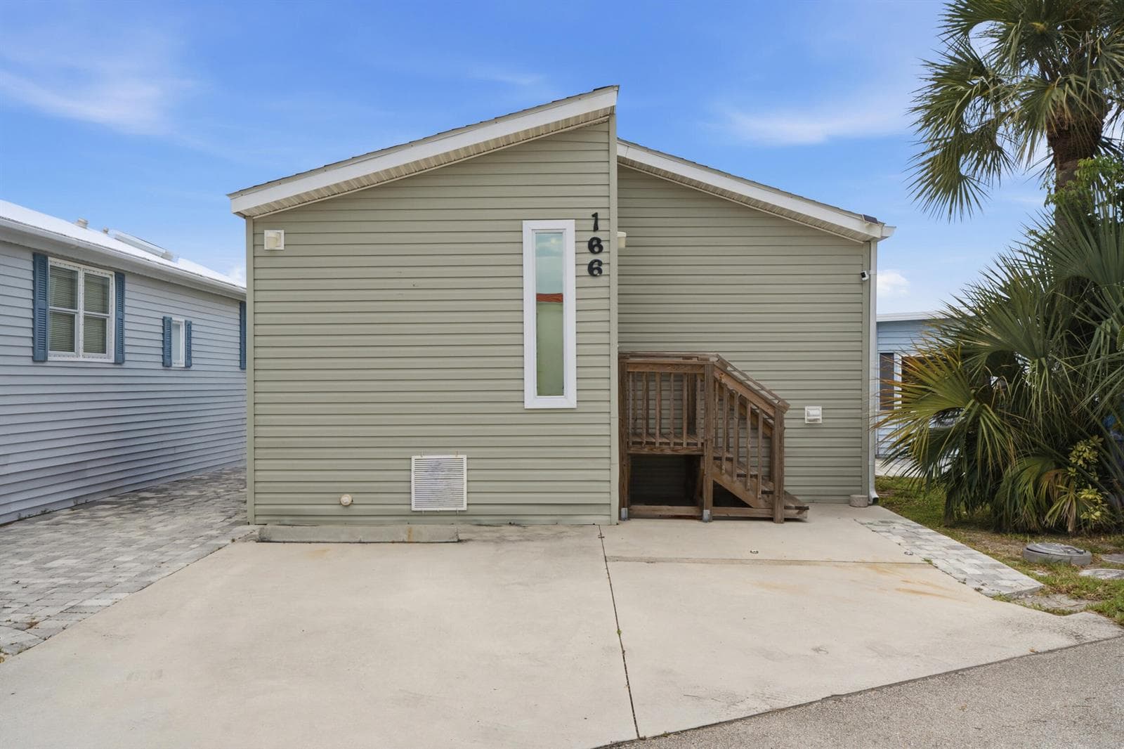 166 Nettles Boulevard, Jensen Beach, FL 34957 photo 2