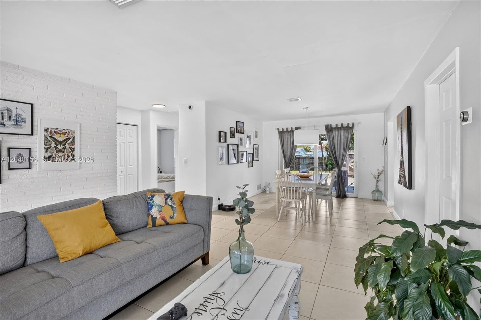 2220 N 40th Ave, Hollywood, FL 33021 photo 3