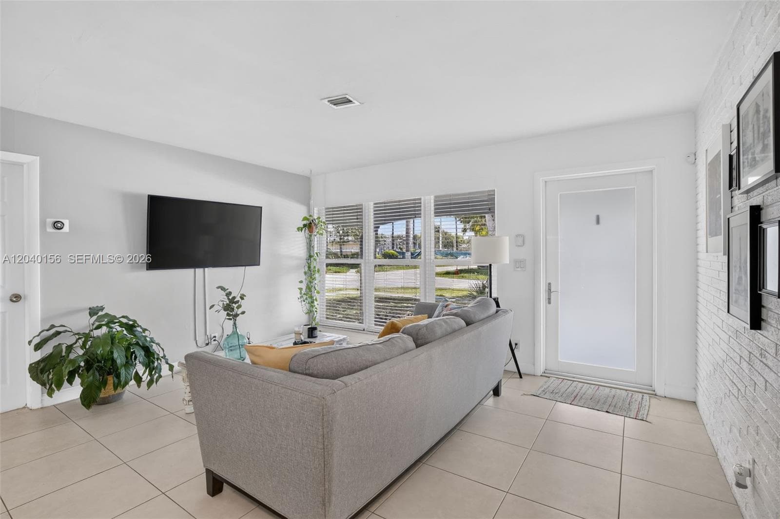 2220 N 40th Ave, Hollywood, FL 33021 photo 5