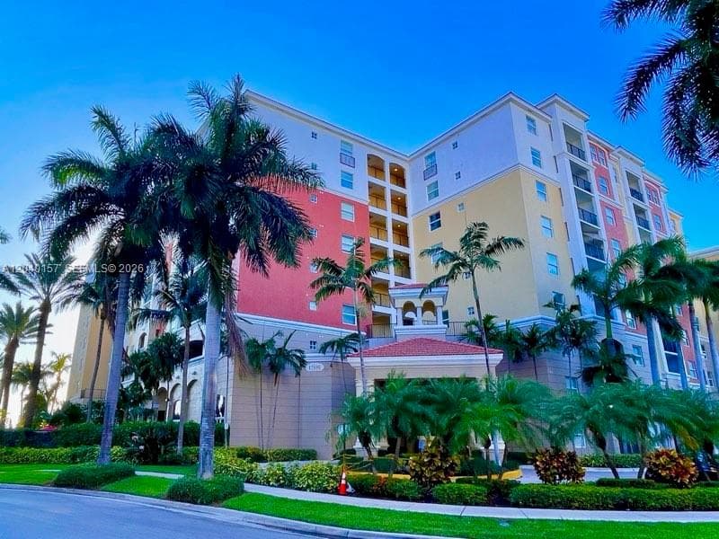 17150 N Bay Rd # 2912, Sunny Isles Beach, FL 33160 photo 3