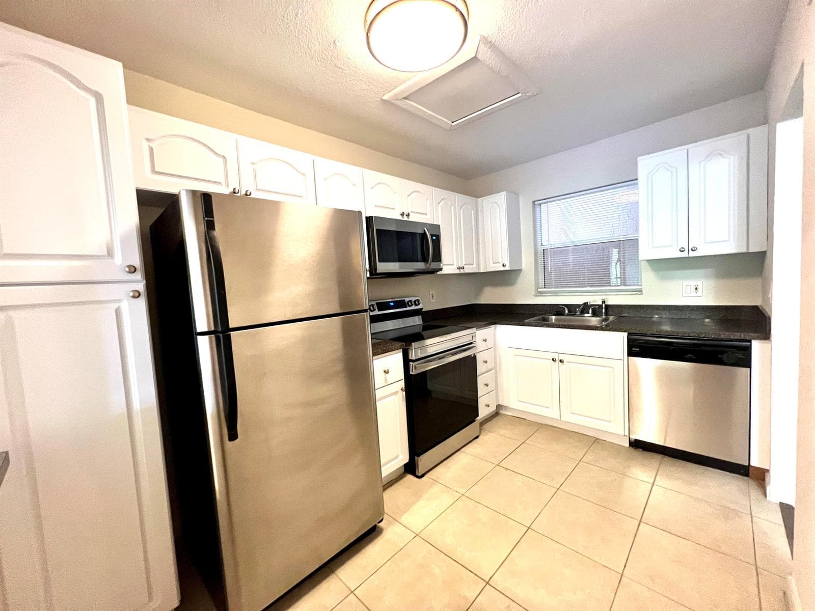 120 Sparrow Drive # Apt 302, Royal Palm Beach, FL 33411 photo 3