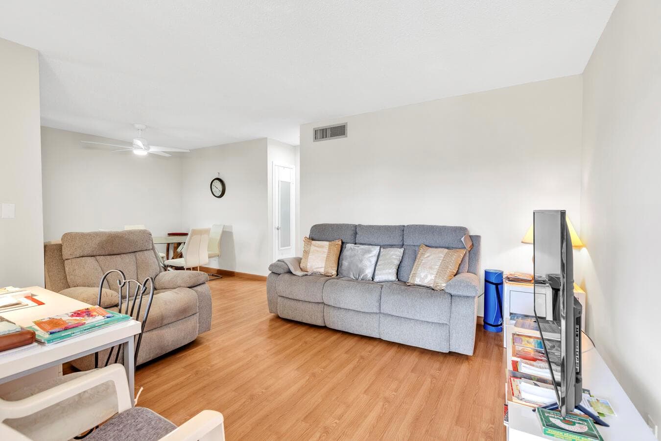5300 Washington Street # Apt D306, Hollywood, FL 33021 photo 2