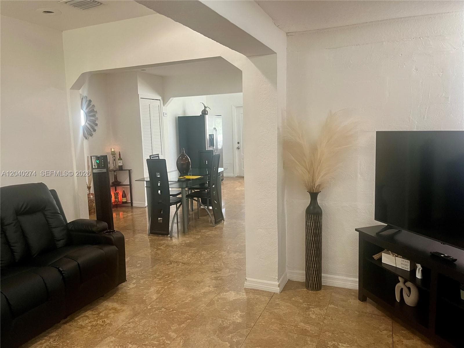 521 NW 32nd Pl, Miami, FL 33125 photo 3