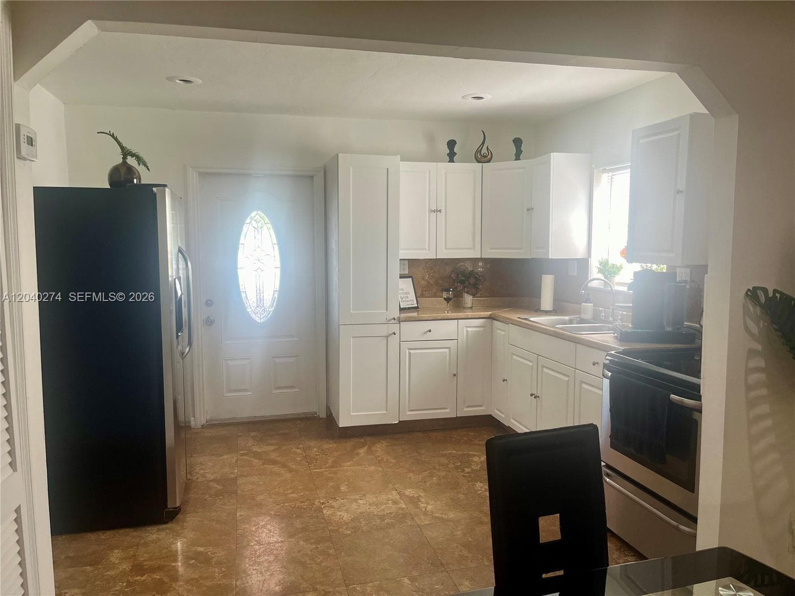 521 NW 32nd Pl, Miami, FL 33125 photo 5