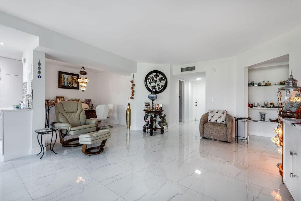 3661 Via Poinciana Road # 206, Lake Worth, FL 33461 photo 4