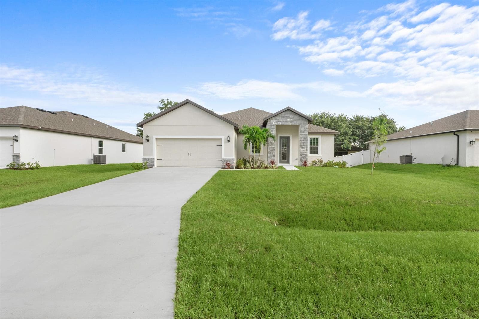 1079 SW Placetas Avenue, Port St. Lucie, FL 34953 photo 2