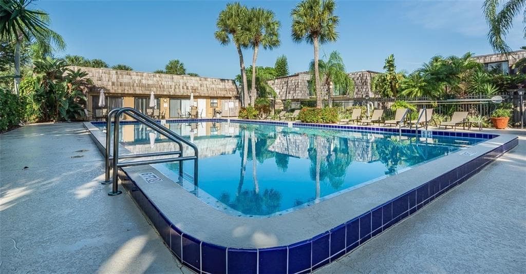 340 S Waverly Place # 8b, Vero Beach, FL 32960 photo 3