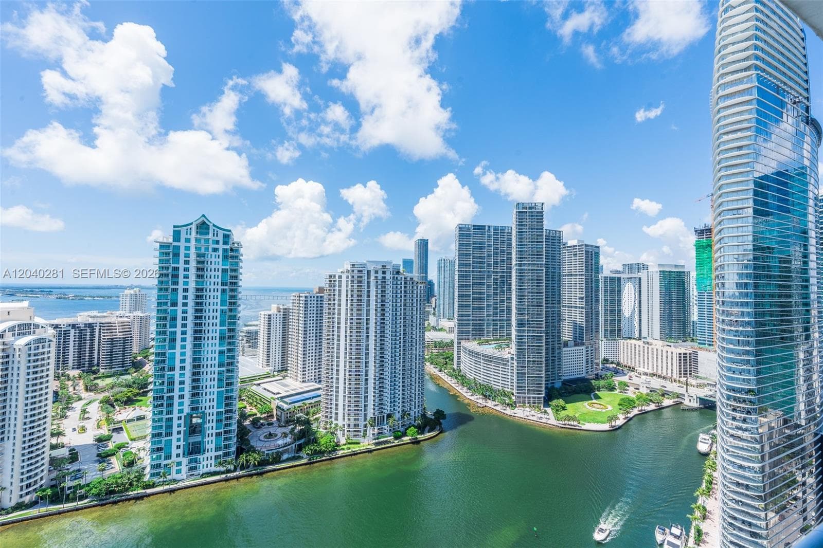 325 S Biscayne Blvd # 3821, Miami, FL 33131 photo 2