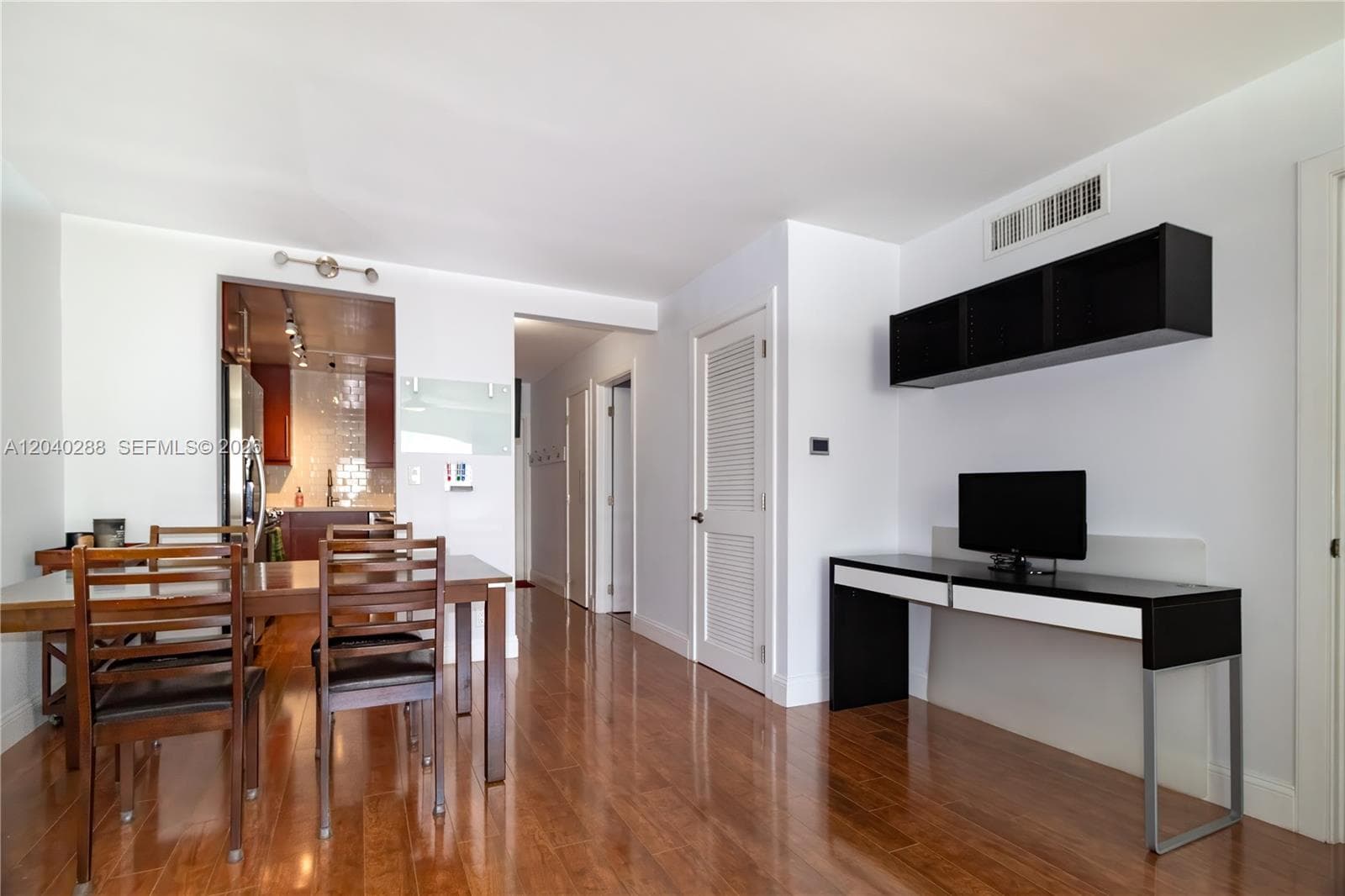 611 NE 14th Ave # 206, Fort Lauderdale, FL 33304 photo 4