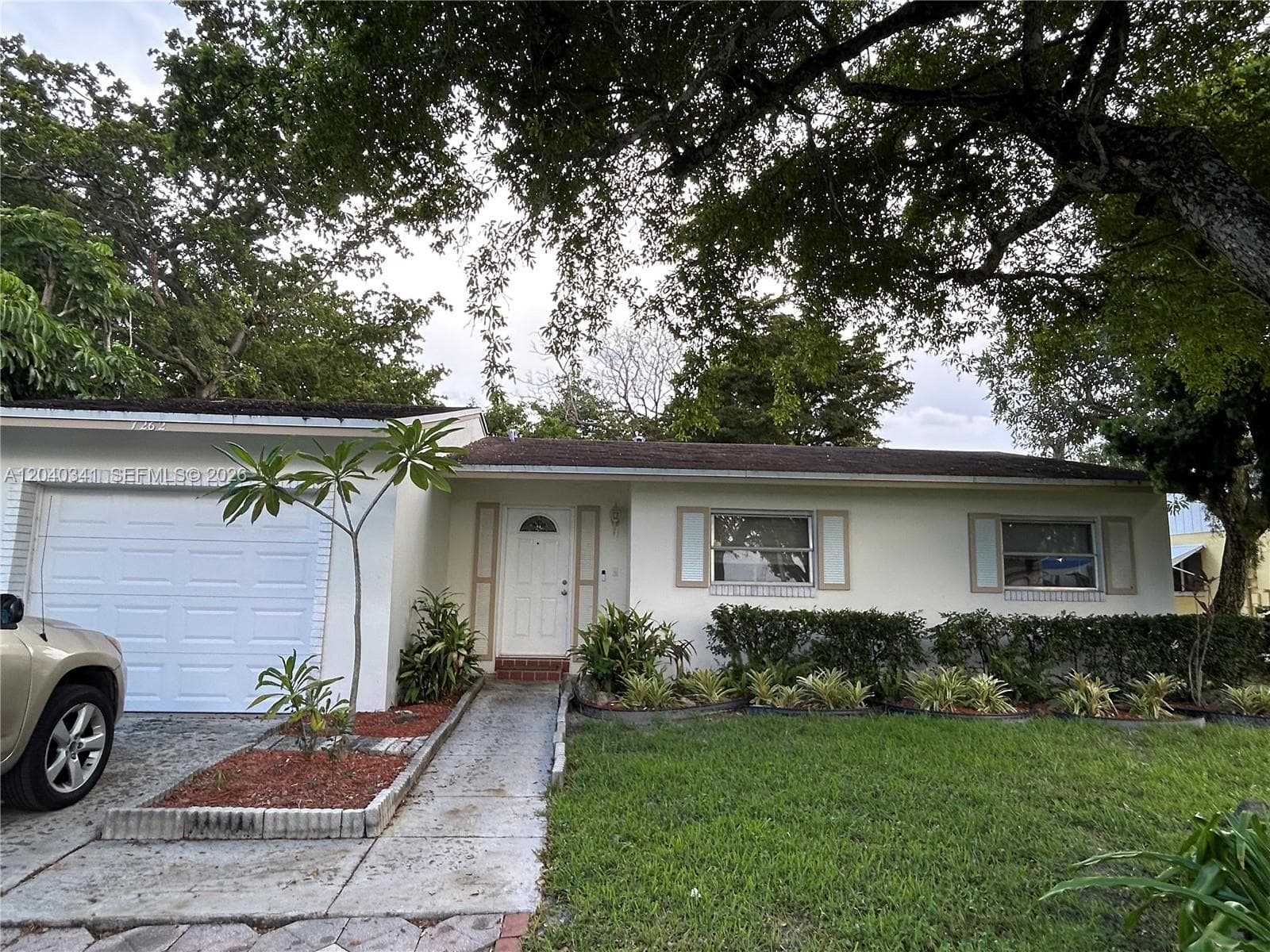 7262 SW 1st St, Margate, FL 33068 photo 2