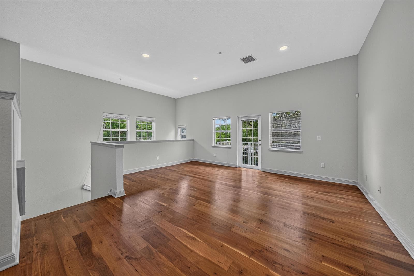 2700 NE 8th Avenue, Wilton Manors, FL 33334 photo 4