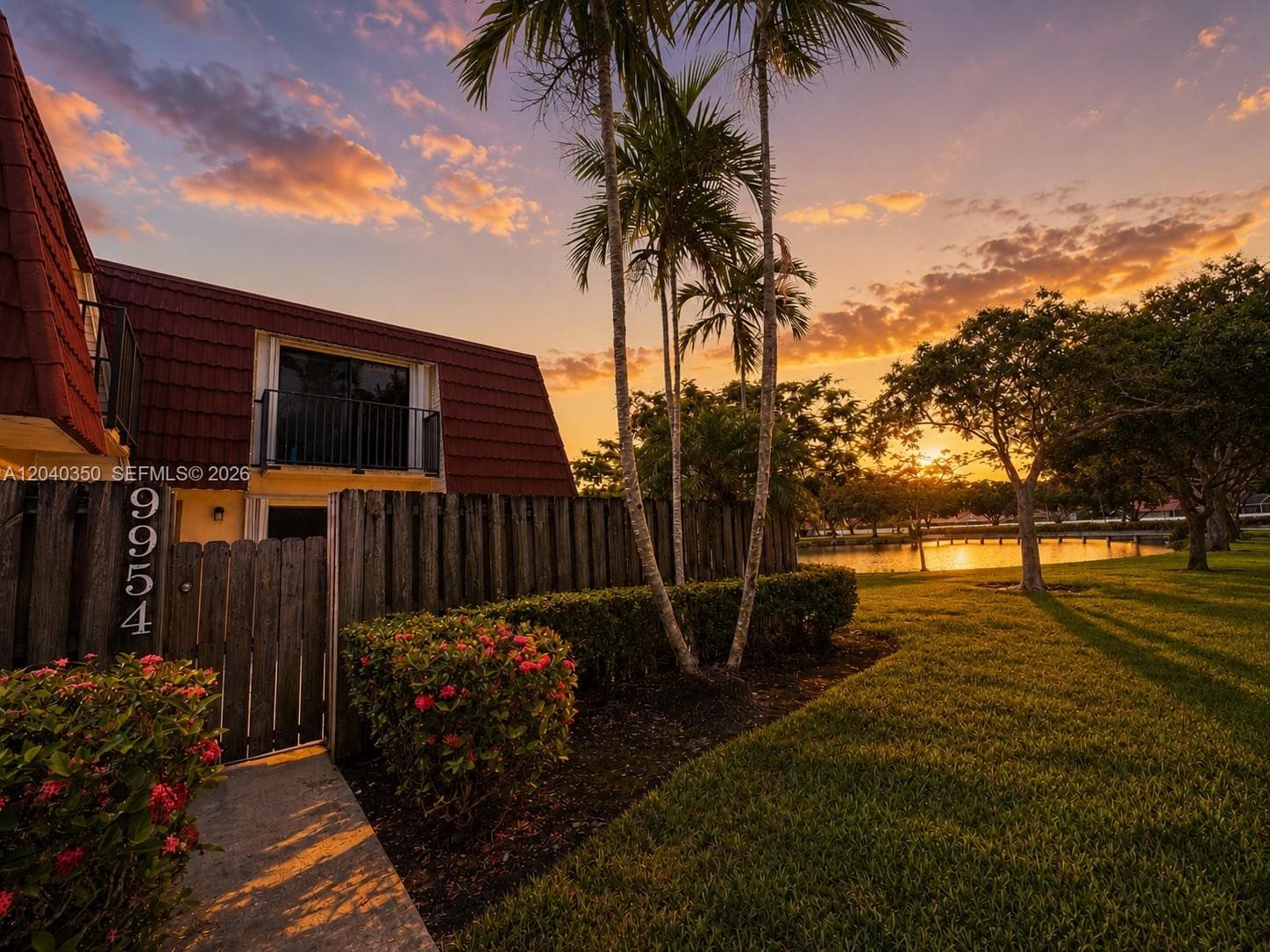 9954 NW 6th Pl, Plantation, FL 33324