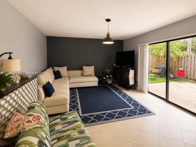 9954 NW 6th Pl, Plantation, FL 33324 photo 4
