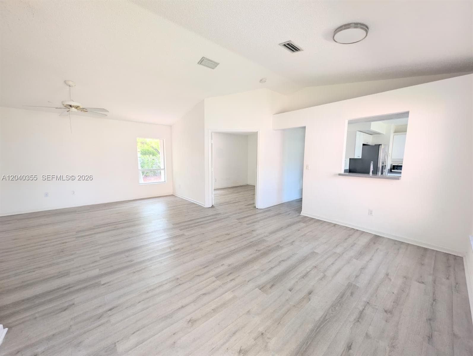 532 SE 21st Dr, Homestead, FL 33033 photo 2