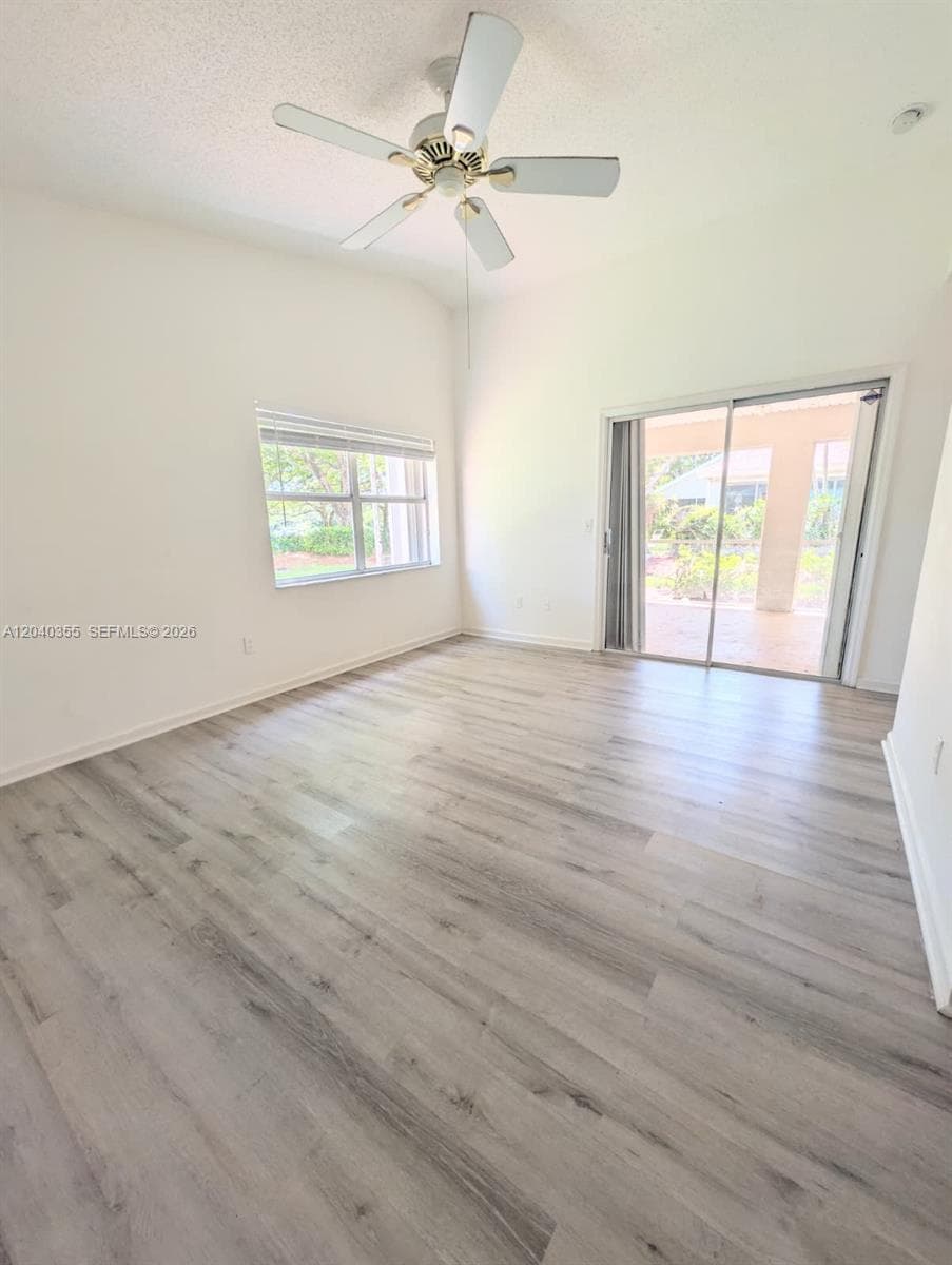 532 SE 21st Dr, Homestead, FL 33033 photo 3