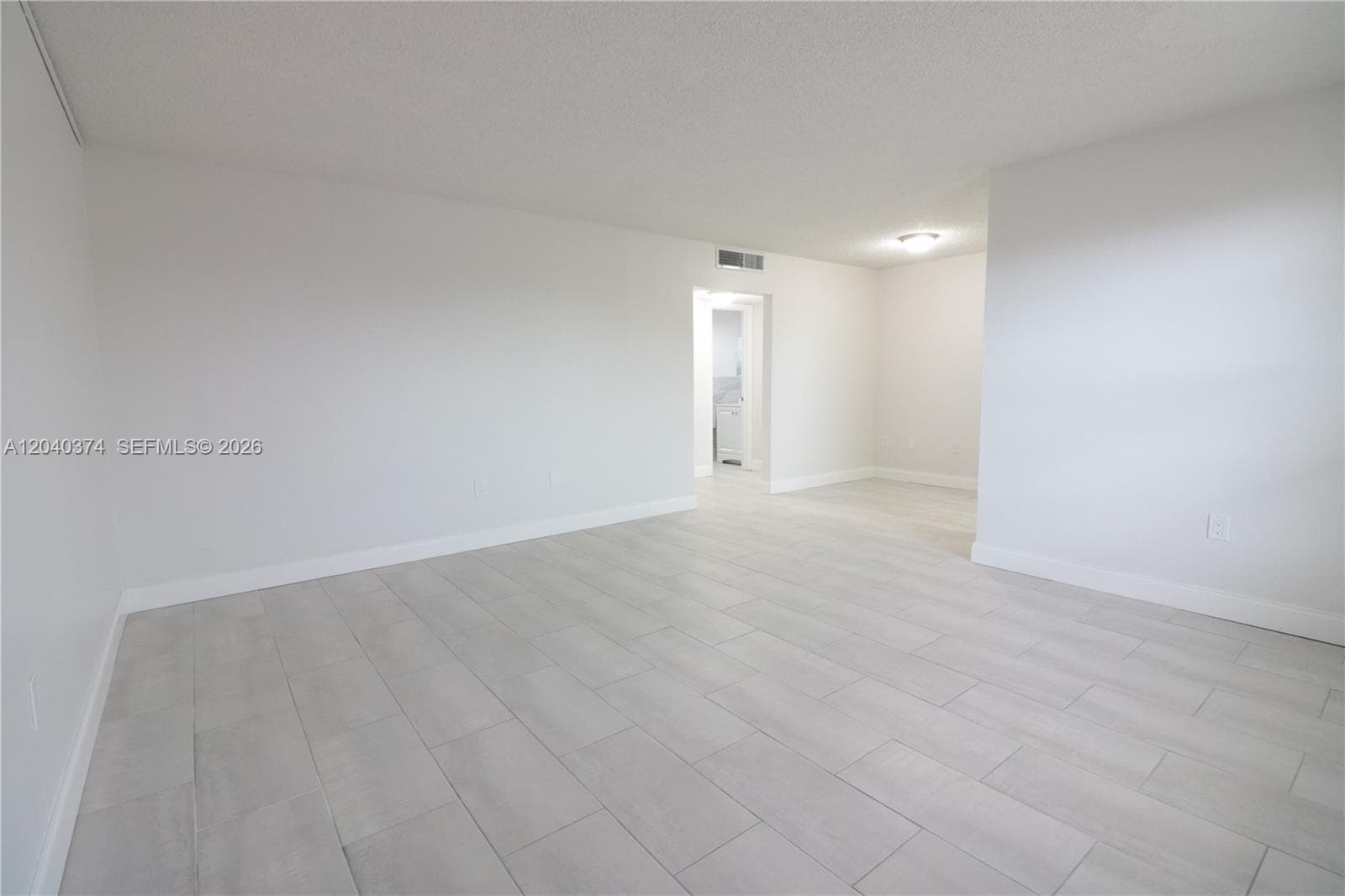 400 NE 1st St # 108, Hallandale Beach, FL 33009 photo 2