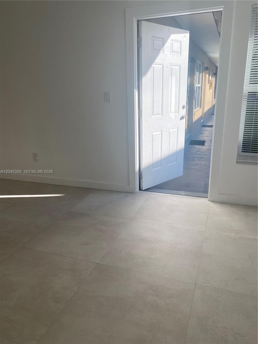 2011 NE 167th St # 9, North Miami Beach, FL 33162 photo 3
