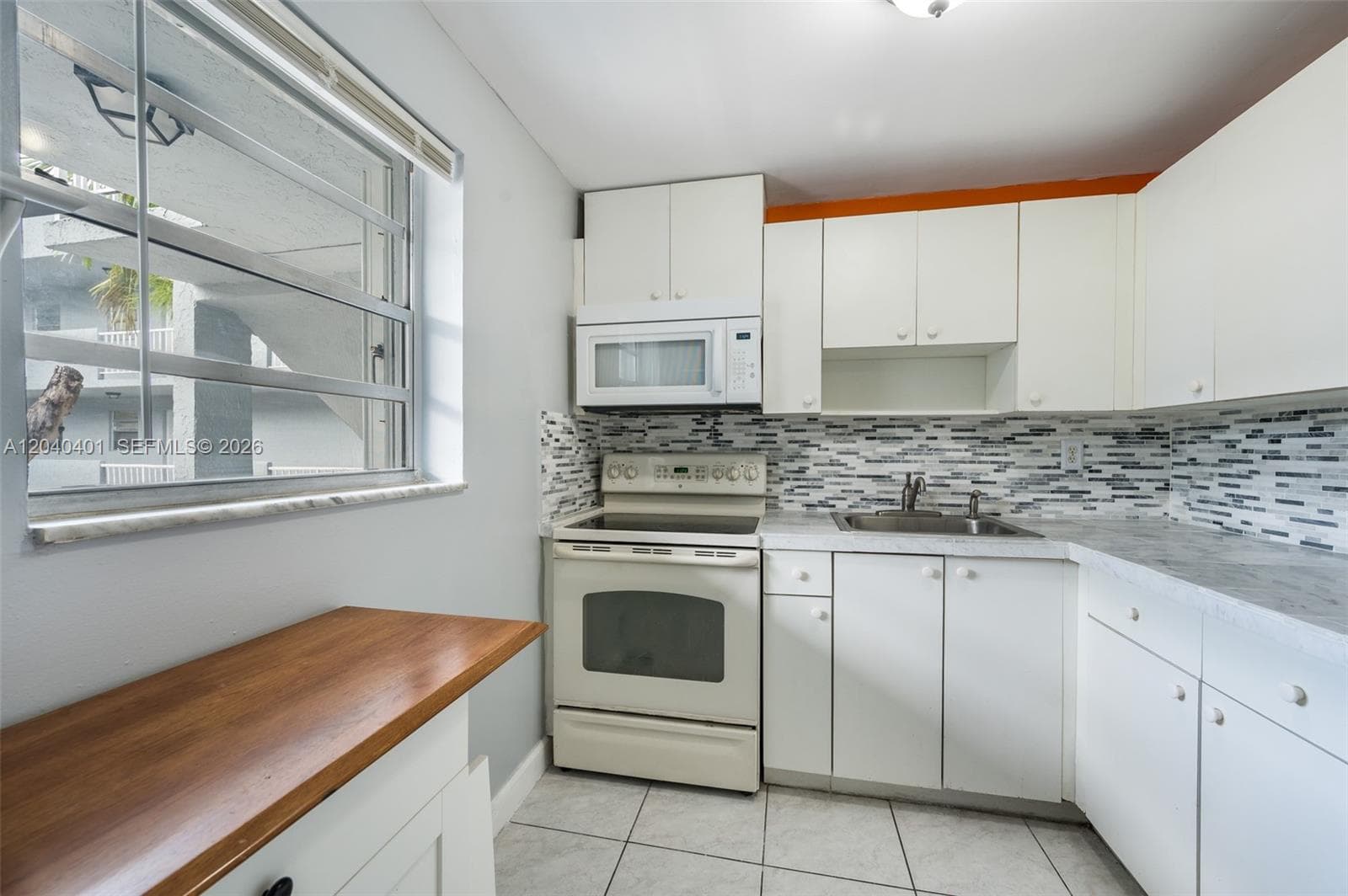 1725 W 60th St # F220, Hialeah, FL 33012 photo 3