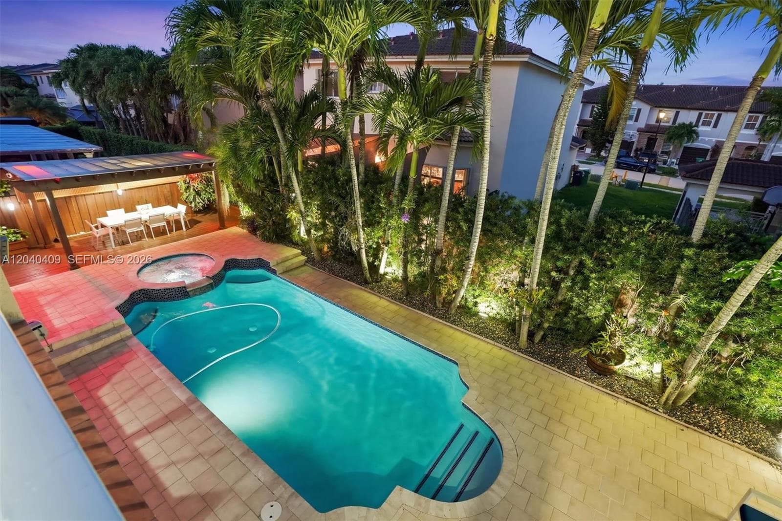 2517 SW 148th Ct, Miami, FL 33185 photo 2