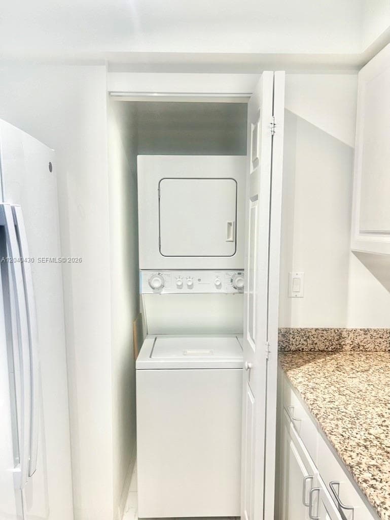 1155 BRICKELL BAY DR # 807, Miami, FL 33131 photo 5