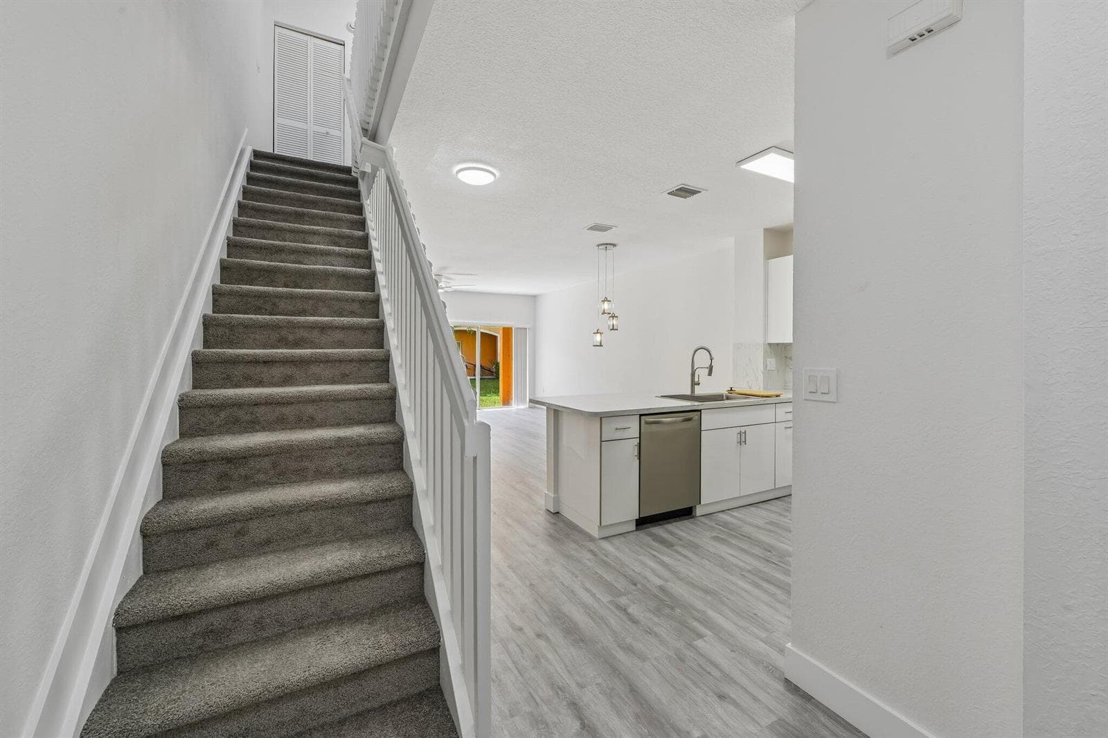 560 St Tropez Lane, Margate, FL 33068 photo 5