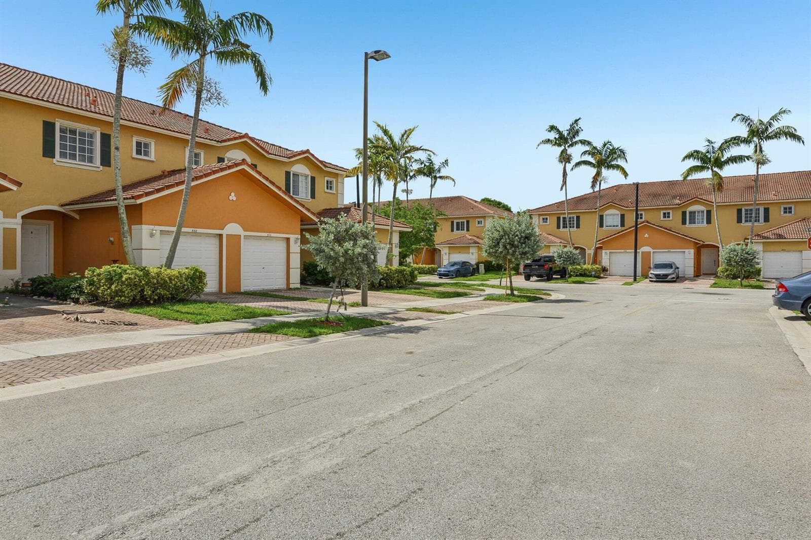 560 St Tropez Lane, Margate, FL 33068 photo 4
