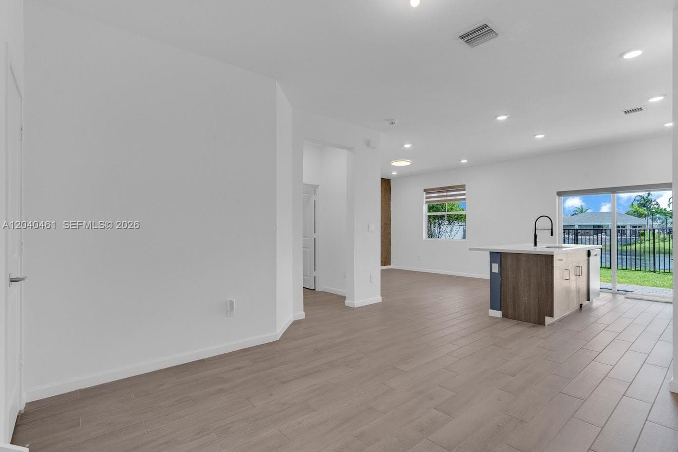 805 SE 18th St, Homestead, FL 33034 photo 2
