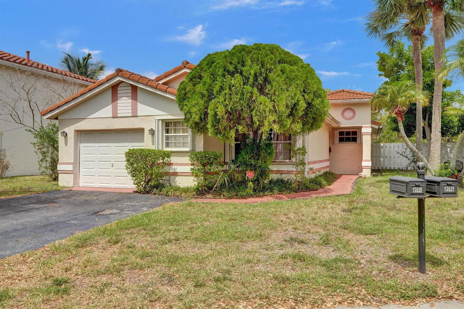 13525 NW 5th Court, Plantation, FL 33325 photo 2