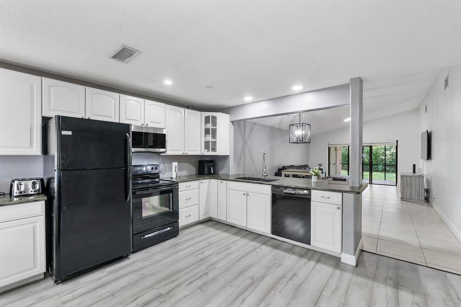 4149 Palm Forest Drive S, Delray Beach, FL 33445 photo 3