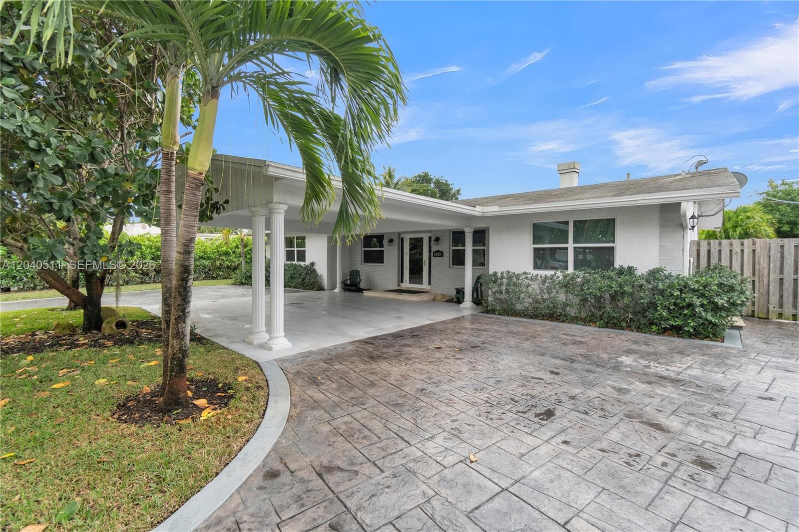1405 SW 4th Ter, Pompano Beach, FL 33060 photo 2