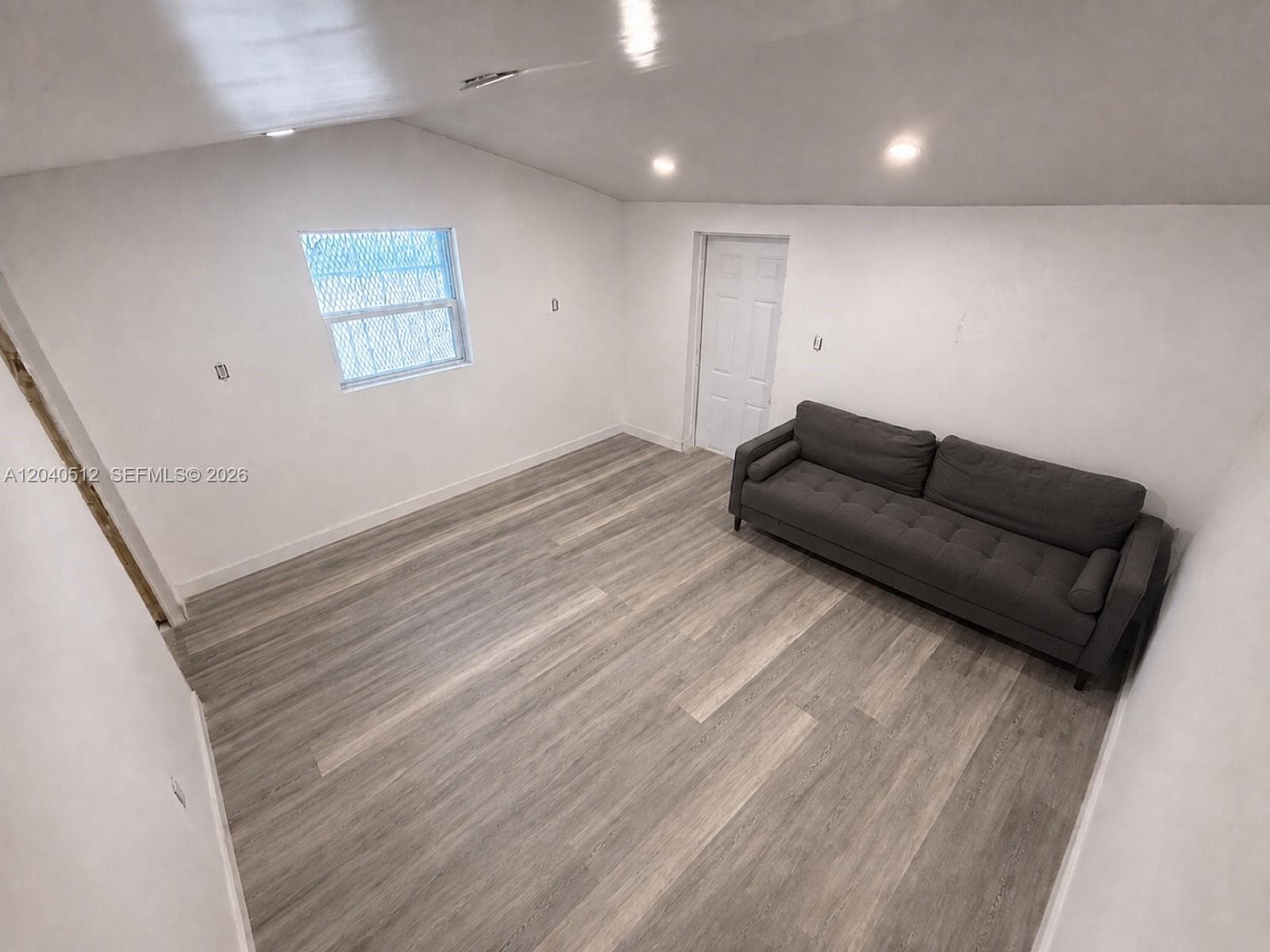 867 NW 109th St, Miami, FL 33168 photo 4