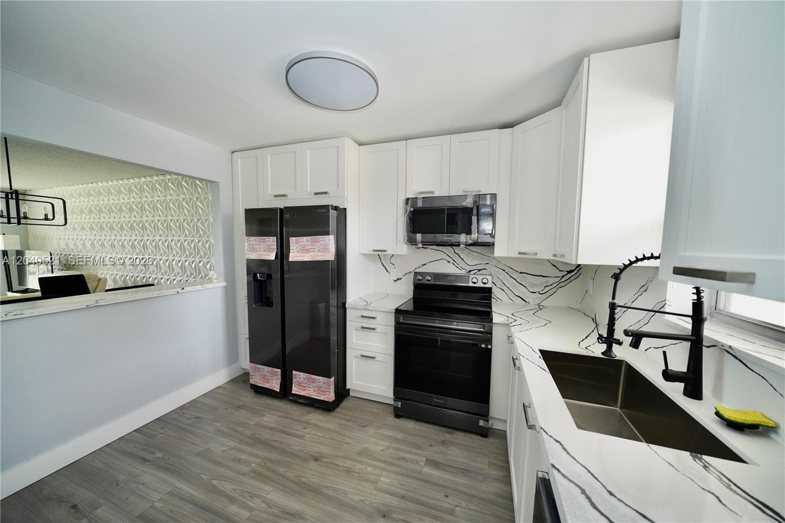 2541 Aragon Blvd # 305, Sunrise, FL 33322 photo 2