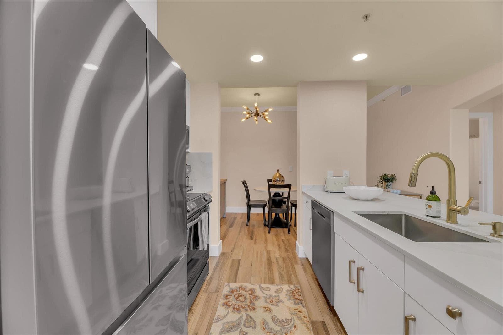 533 NE 3rd Avenue # 512, Fort Lauderdale, FL 33301 photo 5
