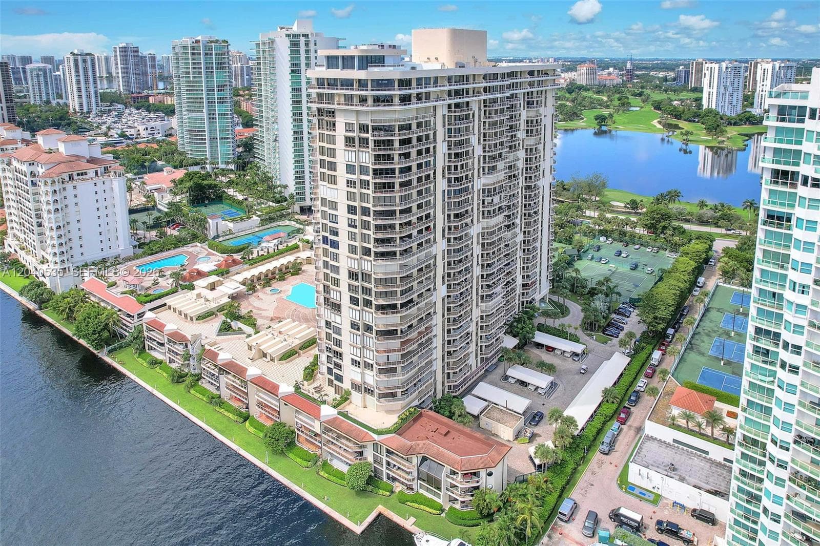 20191 E Country Club Dr # 1805, Aventura, FL 33180 photo 2