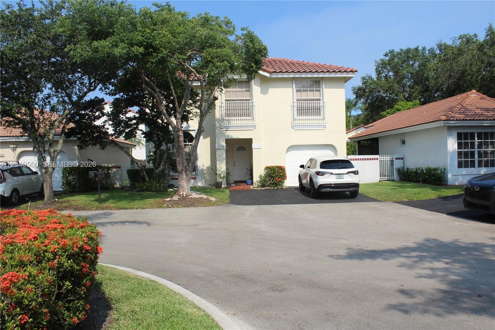 1335 Seagrape Cir, Weston, FL 33326