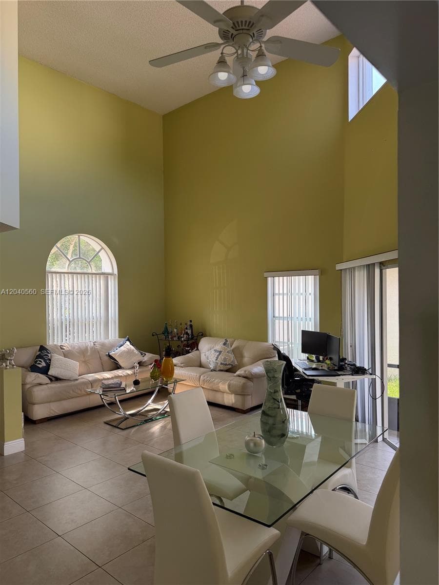 1335 Seagrape Cir, Weston, FL 33326 photo 4